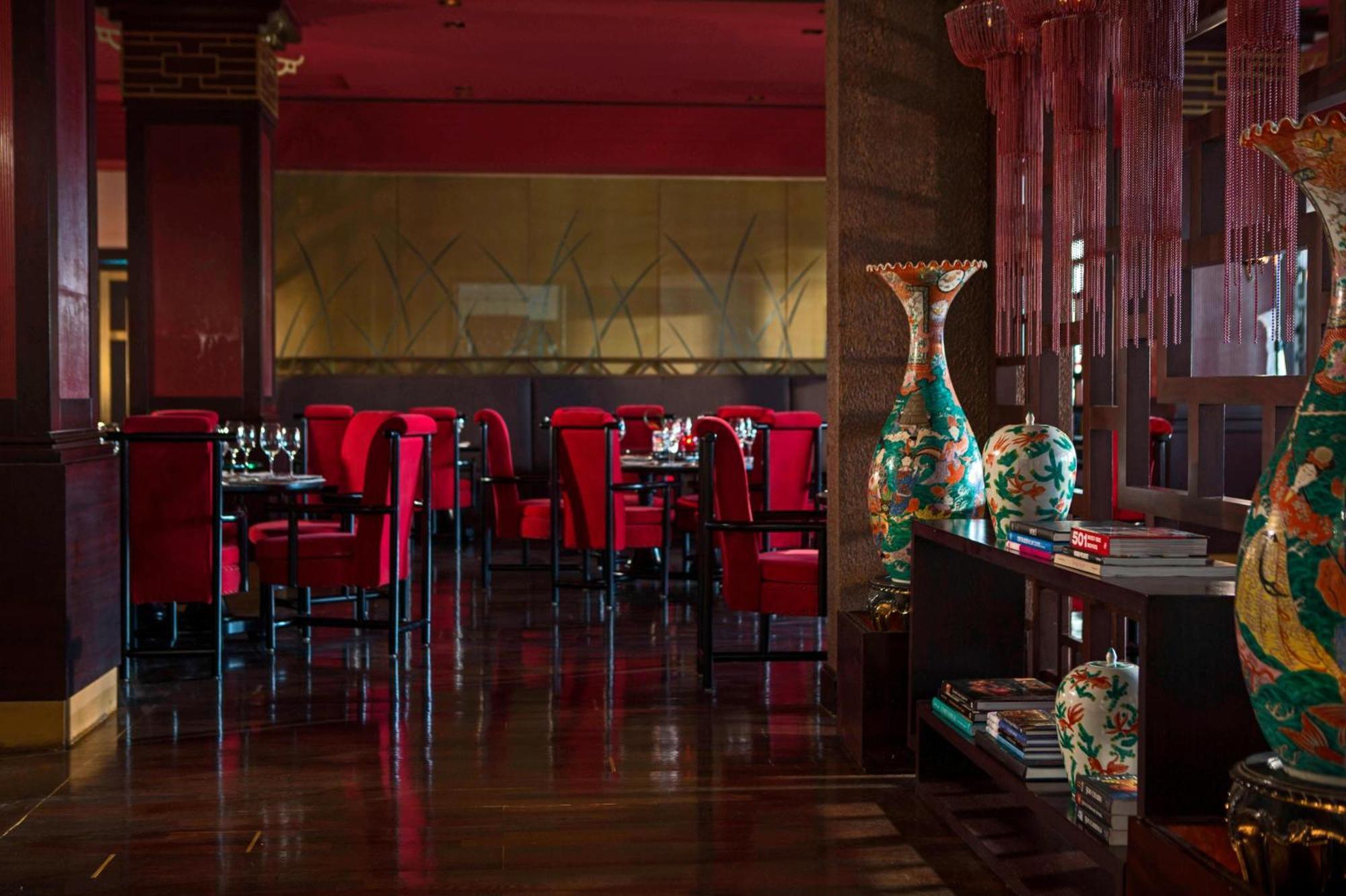 Renaissance Cairo Mirage City Hotel Экстерьер фото Interior of the restaurant