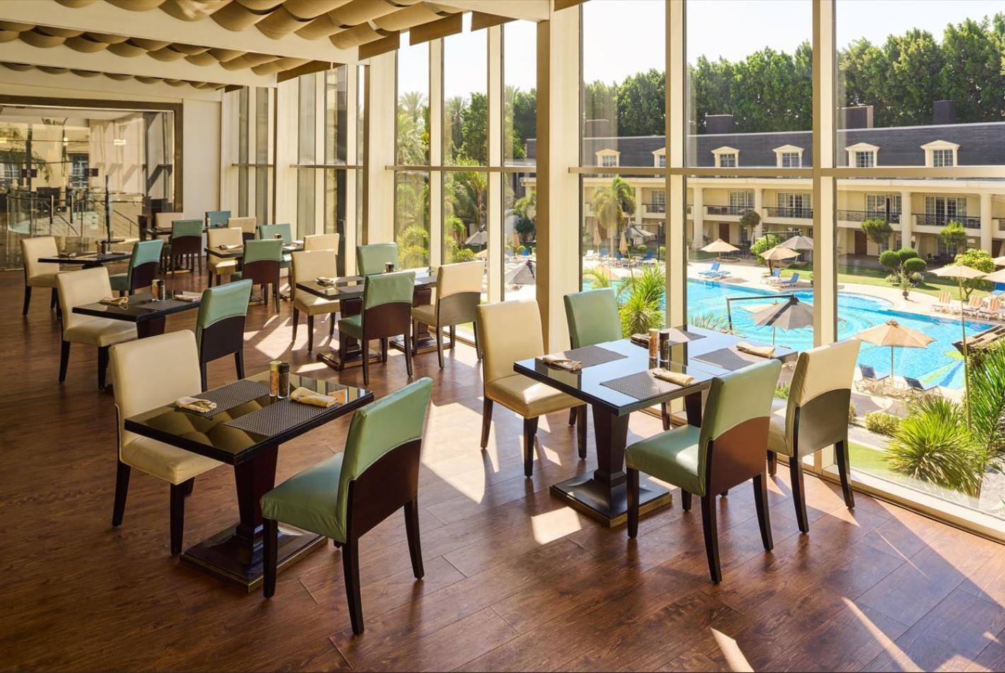 Renaissance Cairo Mirage City Hotel Экстерьер фото The restaurant