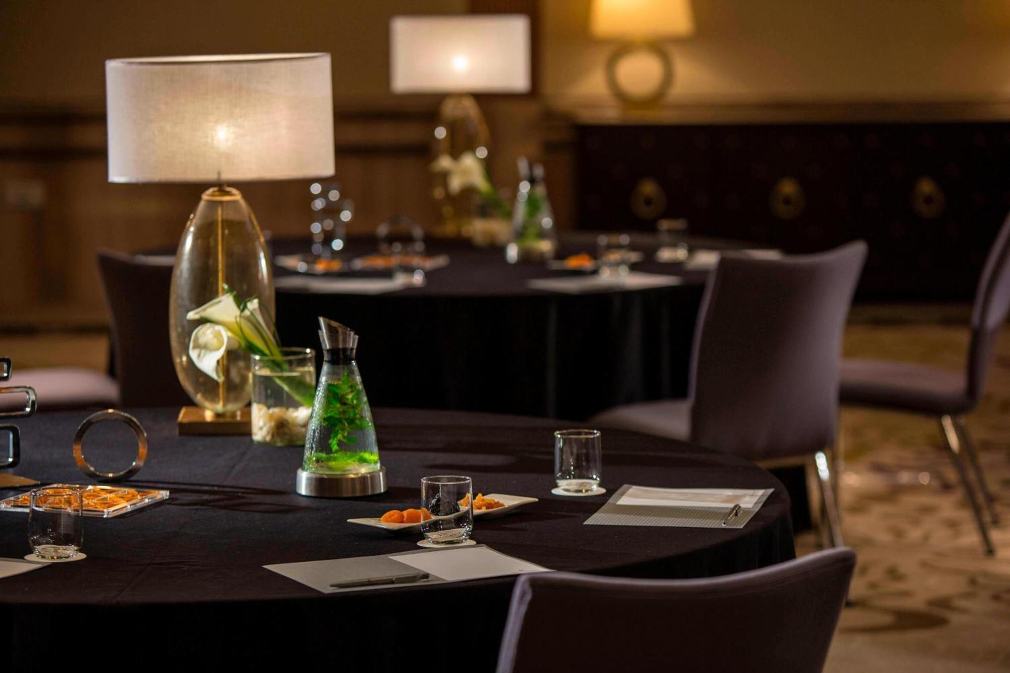 Renaissance Cairo Mirage City Hotel Экстерьер фото The Westin Meeting Room