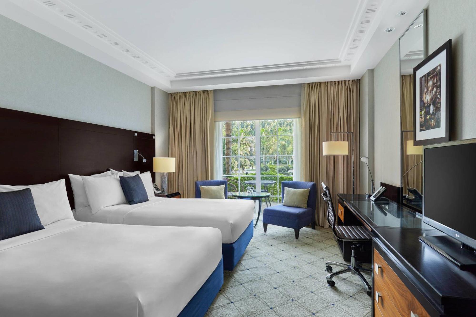 Renaissance Cairo Mirage City Hotel Экстерьер фото A room at the hotel